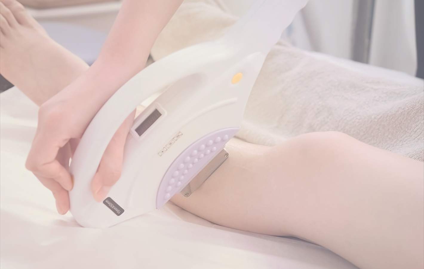 写真：人物、エステの様子